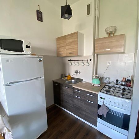 Ohmyhome - Sunny Apartment In City Center Варшава Екстериор снимка